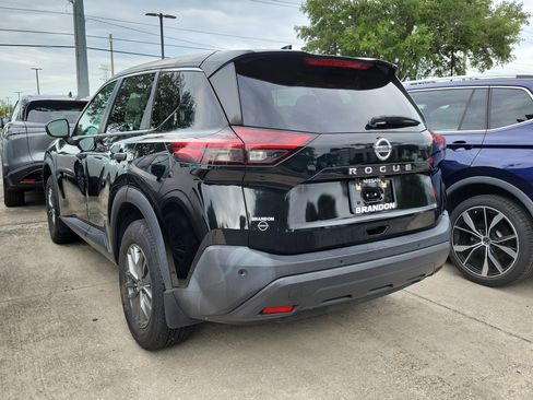 Used 2021 Nissan Rogue S FWD image 5