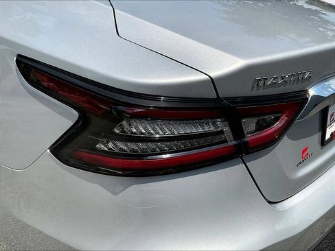 Used 2023 Nissan Maxima SV w/ Floor Mat Group FWD image 19