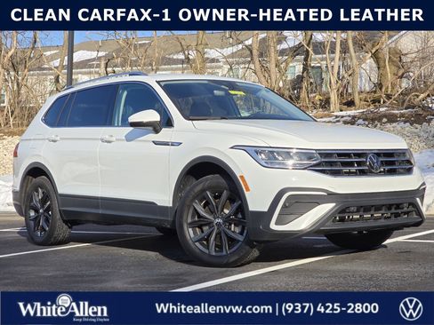 Used 2024 Volkswagen Tiguan SE image 1