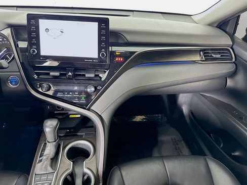 Used 2022 Toyota Camry XLE image 26