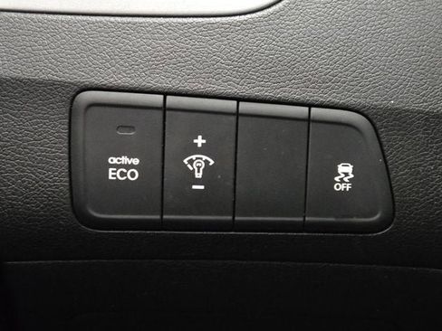 Used 2015 Hyundai Elantra Limited w/ Option Group 05 image 22