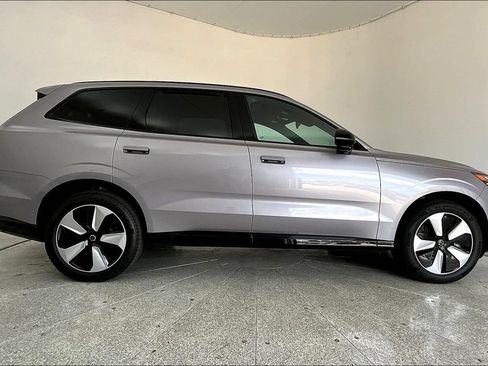 New 2026 Volvo EX90 Plus RWD image 10