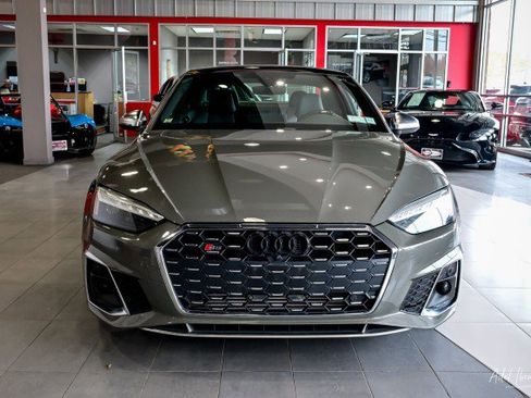 Used 2023 Audi S5 Premium Plus w/ Premium Plus image 2