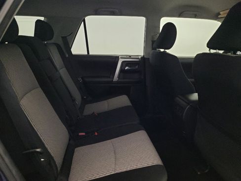 Used 2017 Toyota 4Runner SR5 AWD/4WD image 19