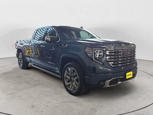 Used 2026 GMC Sierra 1500 Denali w/ Denali Reserve Package AWD/4WD image 3