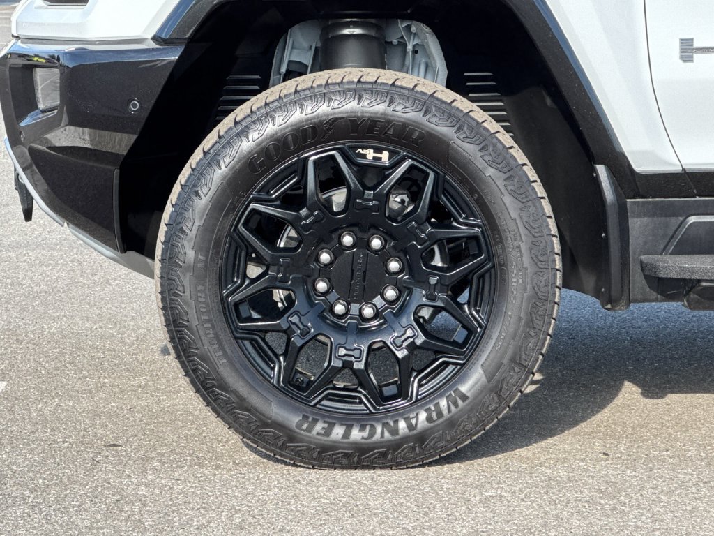 Used 2026 GMC Hummer EV SUV AWD/4WD image 30