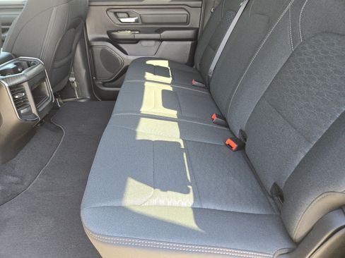 New 2026 RAM 1500 Express AWD/4WD image 19