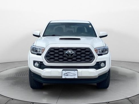 Used 2022 Toyota Tacoma TRD Sport w/ Technology Package AWD/4WD image 8