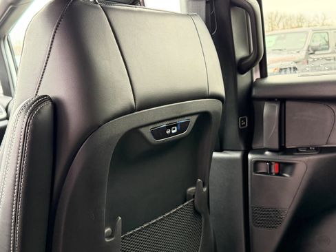 New 2026 Chrysler Pacifica Select image 22