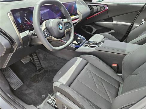 Certified 2025 BMW X3 xDrive30i w/ Premium Package image 9