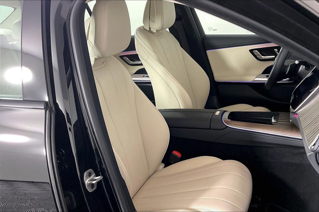 Used 2026 Mercedes-Benz E 350 4MATIC Sedan image 7