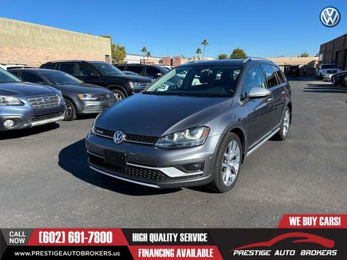 Used 2017 Volkswagen Golf Alltrack SEL image 1