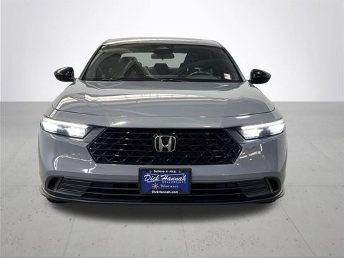 Used 2023 Honda Accord Sport image 4