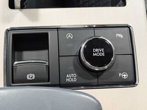 Used 2021 Lincoln Navigator L Black Label w/ Cargo Convenience Package AWD/4WD image 31