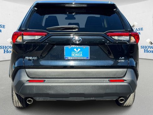 Used 2024 Toyota RAV4 LE image 7