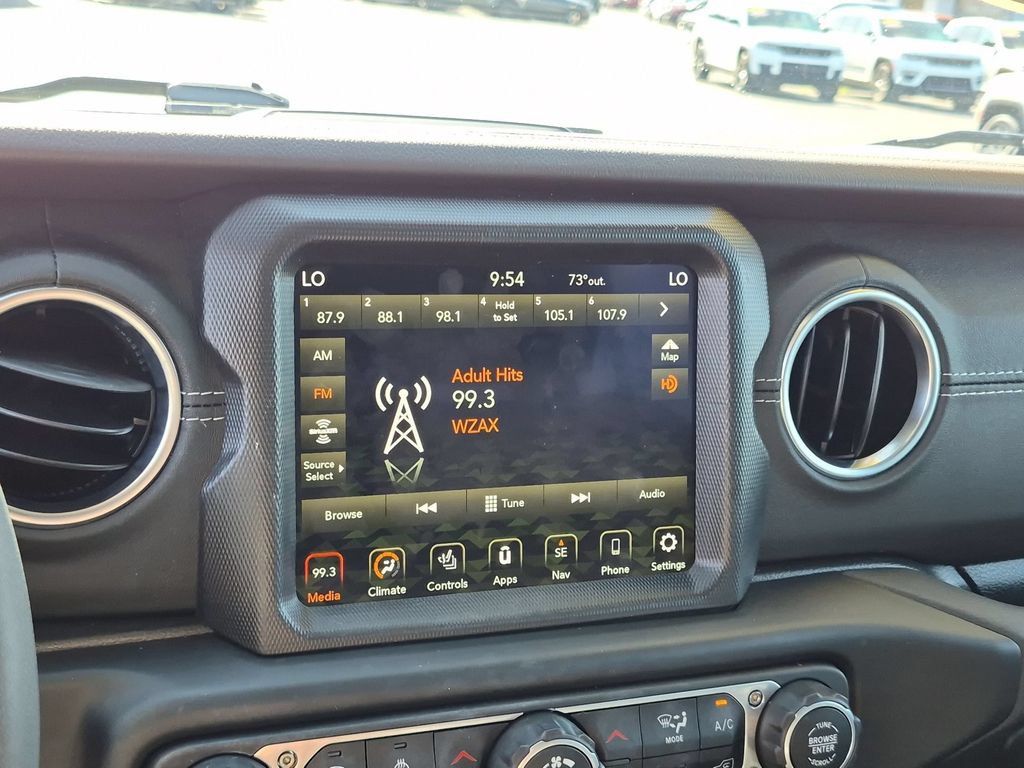 Used 2023 Jeep Wrangler Unlimited Sahara w/ Cold Weather Group AWD/4WD image 18