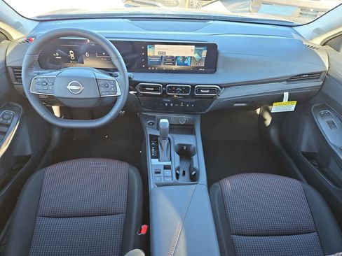 New 2026 Nissan Sentra SR w/ Floor Mat Package FWD image 12