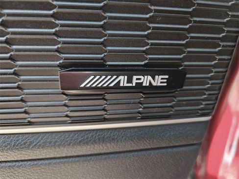 Used 2023 Jeep Grand Cherokee Limited w/ Luxury Tech Group II image 35