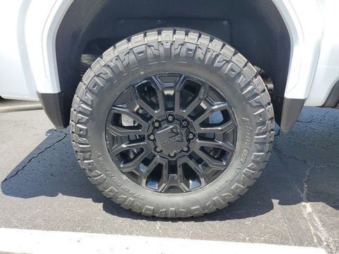 New 2026 GMC Sierra 2500 AT4 w/ AT4 Premium Plus Package AWD/4WD image 6