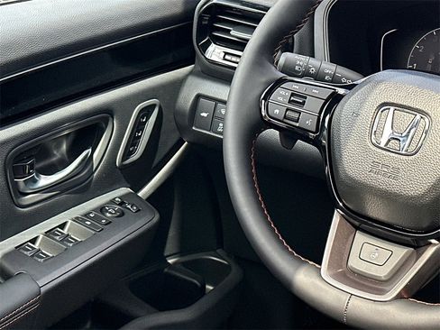 New 2025 Honda Pilot TrailSport image 23