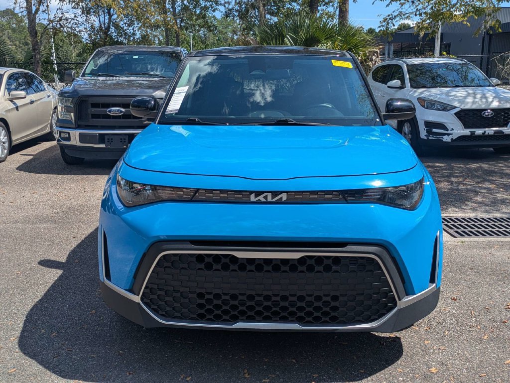 Used 2023 Kia Soul S FWD image 9