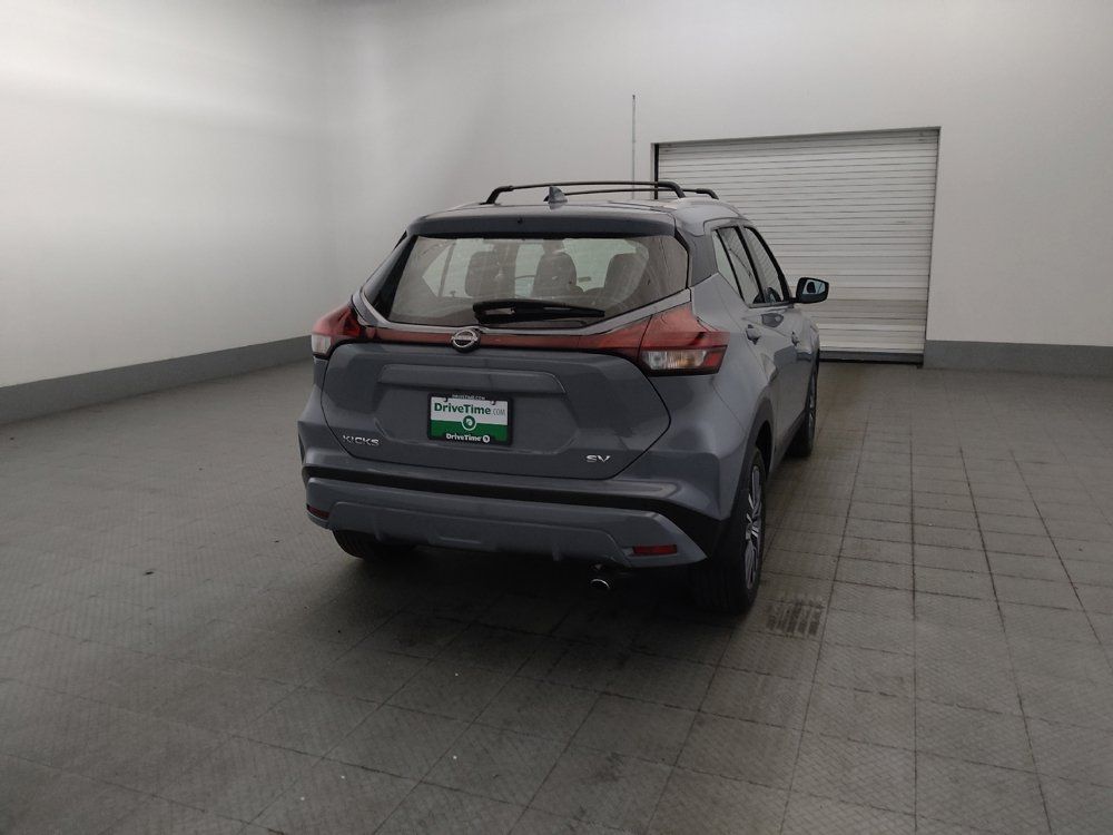 Used 2024 Nissan Kicks SV w/ Interior Electronics Package FWD image 7