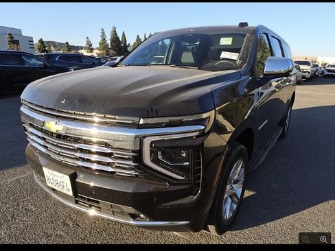 Used 2025 Chevrolet Suburban Premier w/ Sun And Tow Package image 1