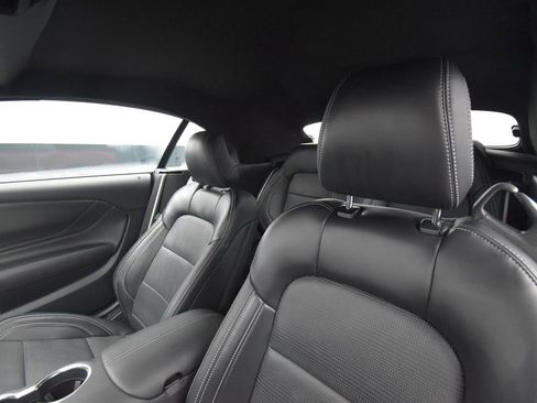 Used 2024 Ford Mustang GT Premium image 5