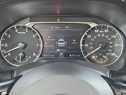 Used 2025 Nissan Altima 2.5 SR FWD image 16