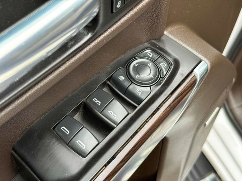 Used 2021 GMC Sierra 1500 SLT w/ SLT Premium Plus Package image 23