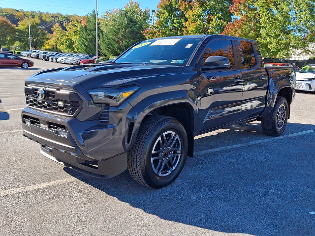 Certified 2024 Toyota Tacoma TRD Sport w/ TRD Sport Upgrade Package AWD/4WD image 3
