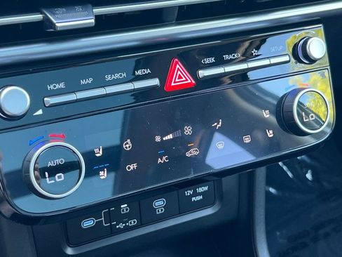 New 2025 Hyundai Tucson Limited image 19