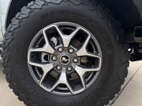 Used 2023 Ford Bronco Badlands AWD/4WD image 10