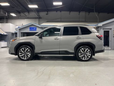 Used 2026 Subaru Forester Touring AWD/4WD image 4