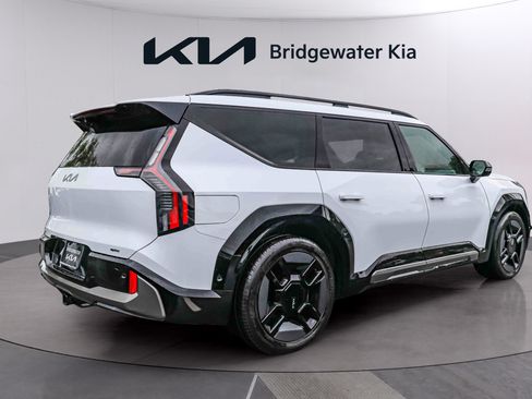 Certified 2026 Kia EV9 GT-Line AWD/4WD image 6