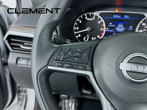 Used 2024 Nissan Altima 2.5 SV FWD image 16
