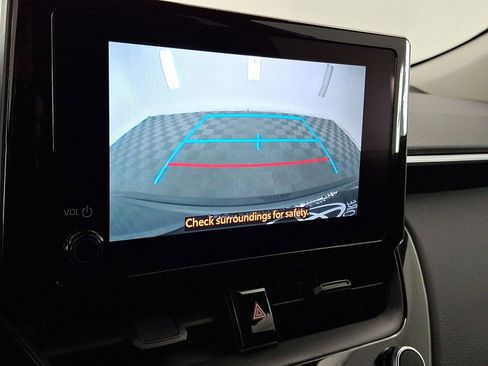 Certified 2023 Toyota Corolla Cross LE AWD/4WD image 7