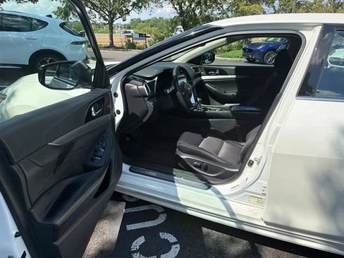 Used 2018 Nissan Maxima 3.5 S FWD image 9