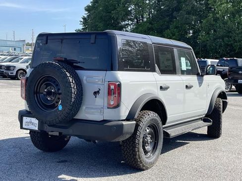 New 2026 Ford Bronco Outer Banks AWD/4WD image 3