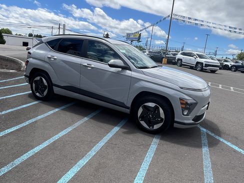 Certified 2024 Hyundai Kona SEL FWD image 7
