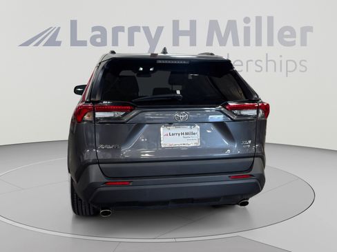 Used 2025 Toyota RAV4 XLE AWD/4WD image 4