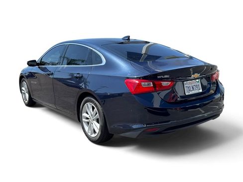 Used 2017 Chevrolet Malibu LT FWD image 25