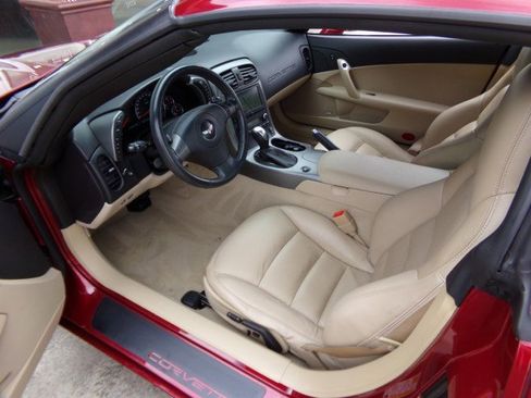 Used 2007 Chevrolet Corvette Coupe w/ Preferred Equipment Group RWD image 23