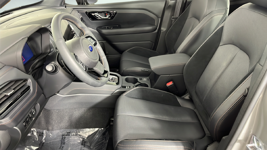Used 2025 Subaru Forester Touring AWD/4WD image 14