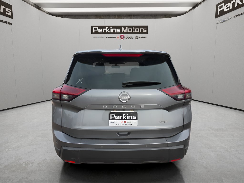 Used 2026 Nissan Rogue SV AWD/4WD image 4