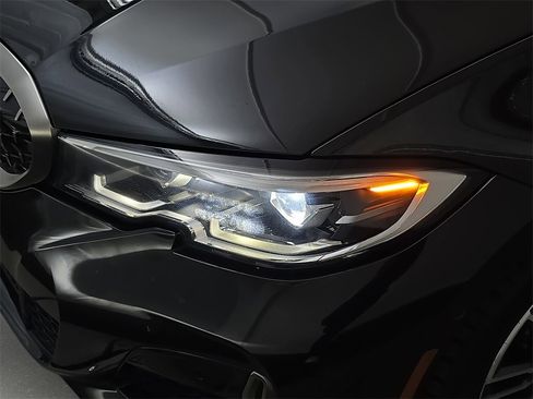 Used 2020 BMW M340i xDrive w/ Parking Assistance Package image 32