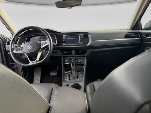 Used 2024 Volkswagen Jetta SE FWD image 23