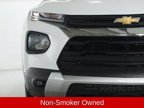 Used 2023 Chevrolet TrailBlazer LT w/ Convenience Package AWD/4WD image 8