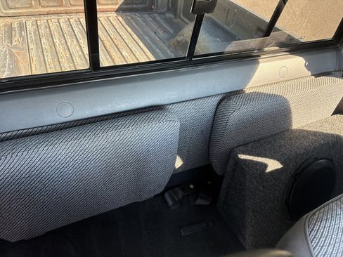 Used 1993 Toyota Pickup Deluxe image 16