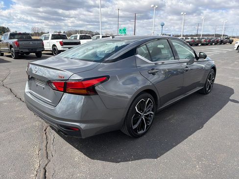 Used 2025 Nissan Altima 2.5 SR image 5